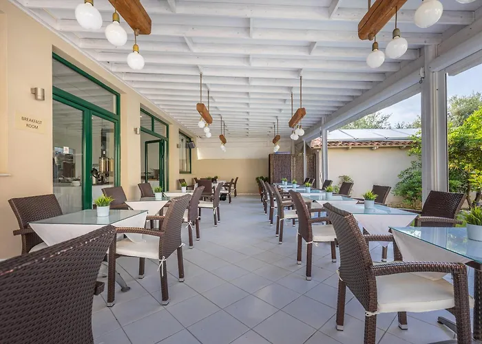 Agrilia Adults Only ホテル ラガナス